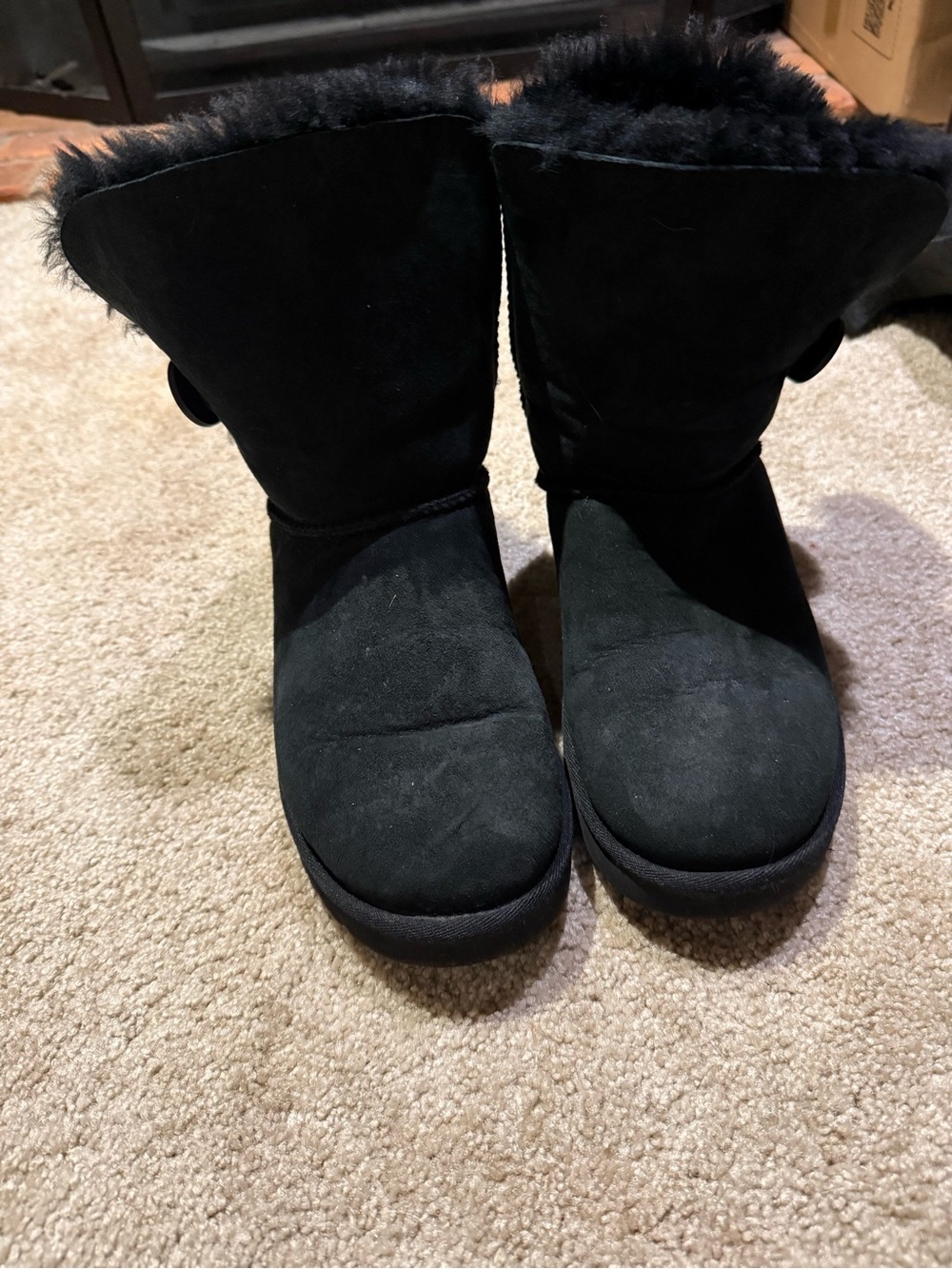 UGG Bailey Button Classic Sheepskin Shearling Boots Black Women's Size 9